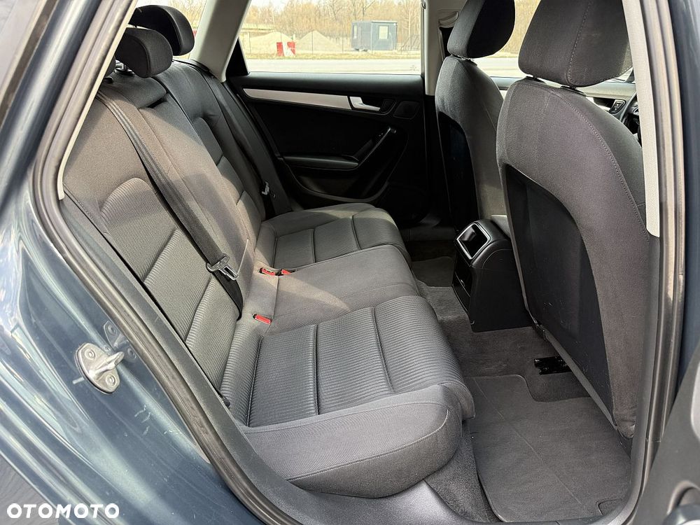 Audi A4 Avant 2.0 TDI DPF Ambition - 9