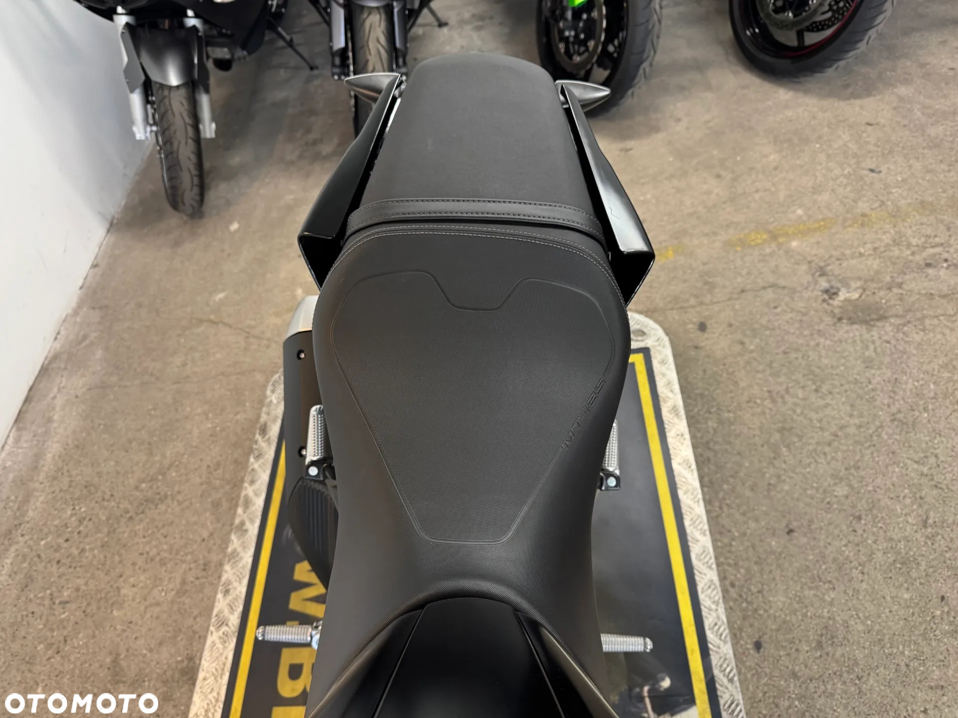 Yamaha MT - 27