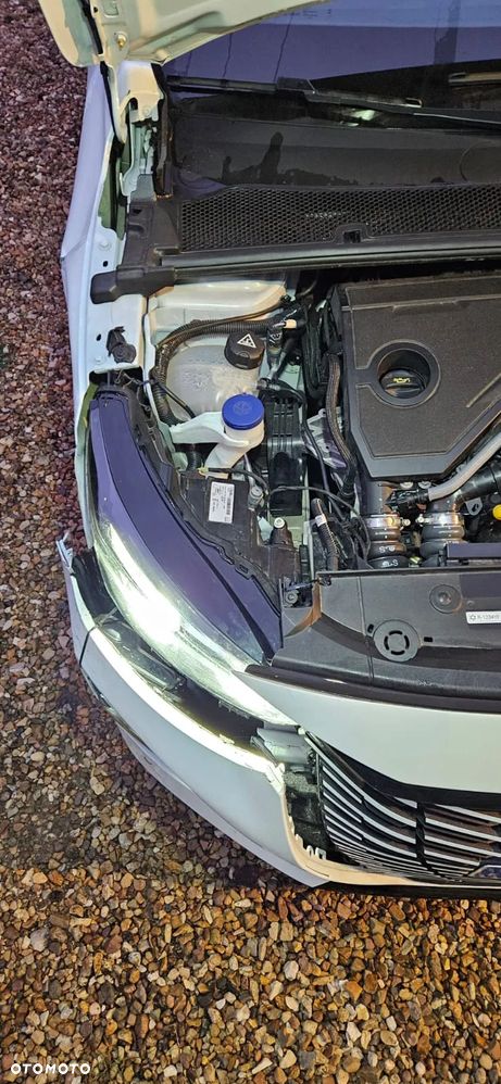 Peugeot 208 - 16