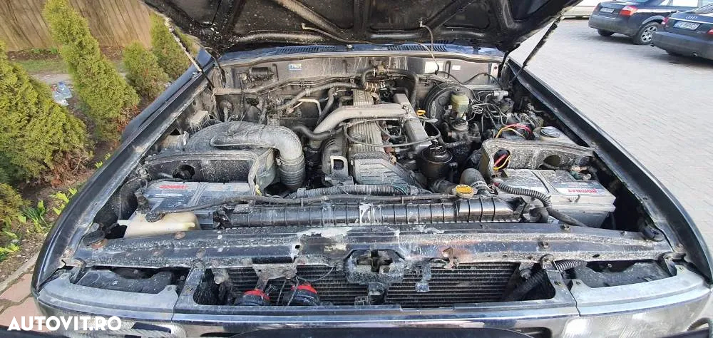 Toyota Land Cruiser - 39
