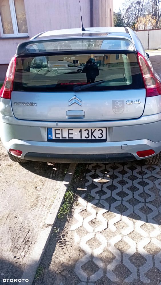 Citroën C4 1.4 16V X - 2