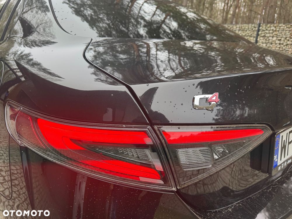 Alfa Romeo Giulia 2.0 Turbo Competizione Q4 - 8