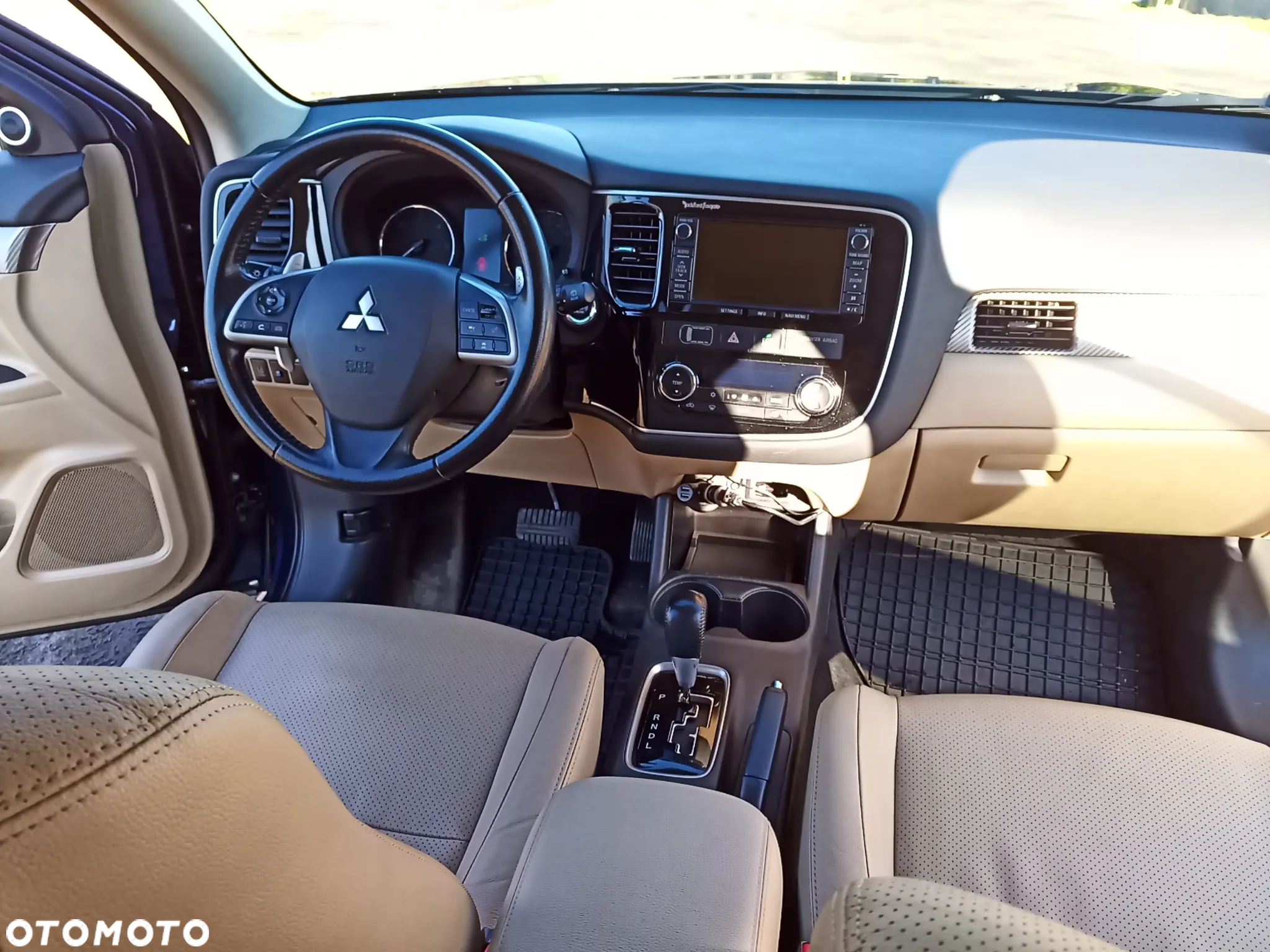 Mitsubishi Outlander 2.2 DID Instyle Navi - 4
