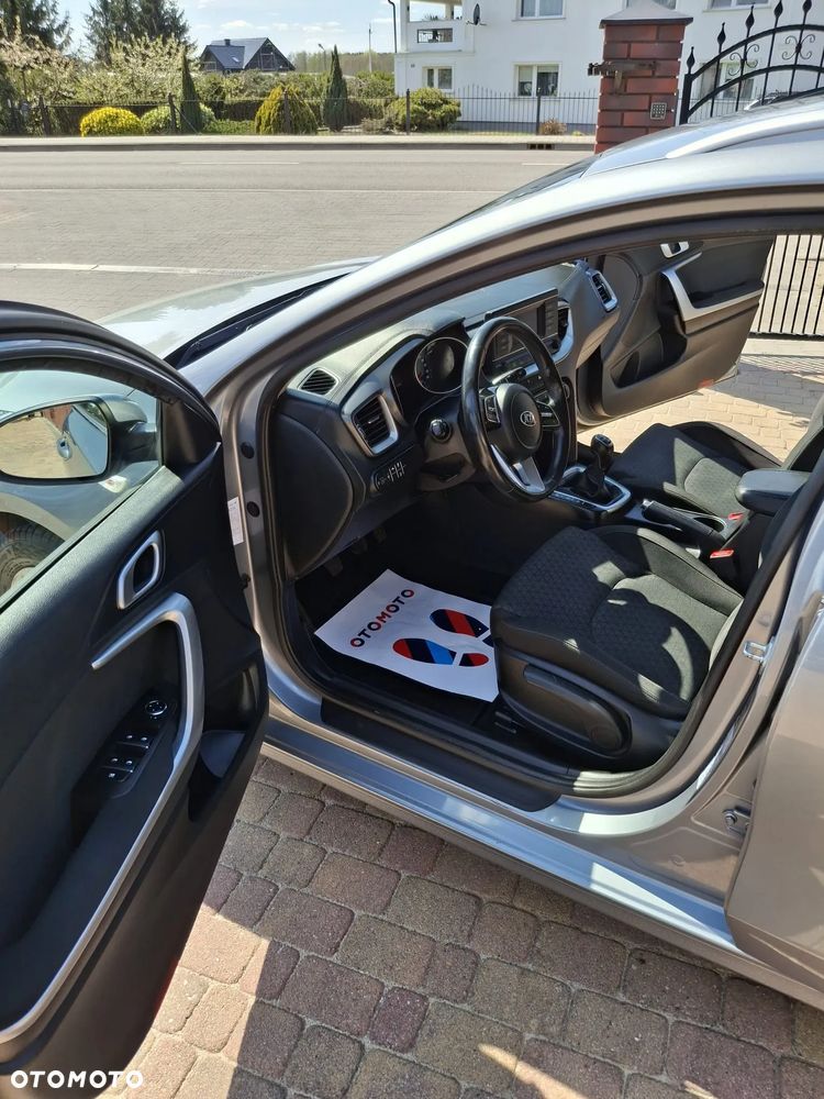 Kia Ceed 1.6 CRDi mHEV M - 8