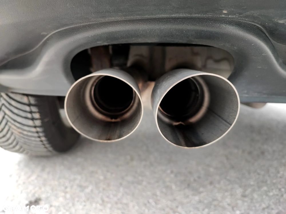 Volkswagen Tiguan 2.0 TDI SCR BlueMotion Technology Lounge Sport & Style - 32