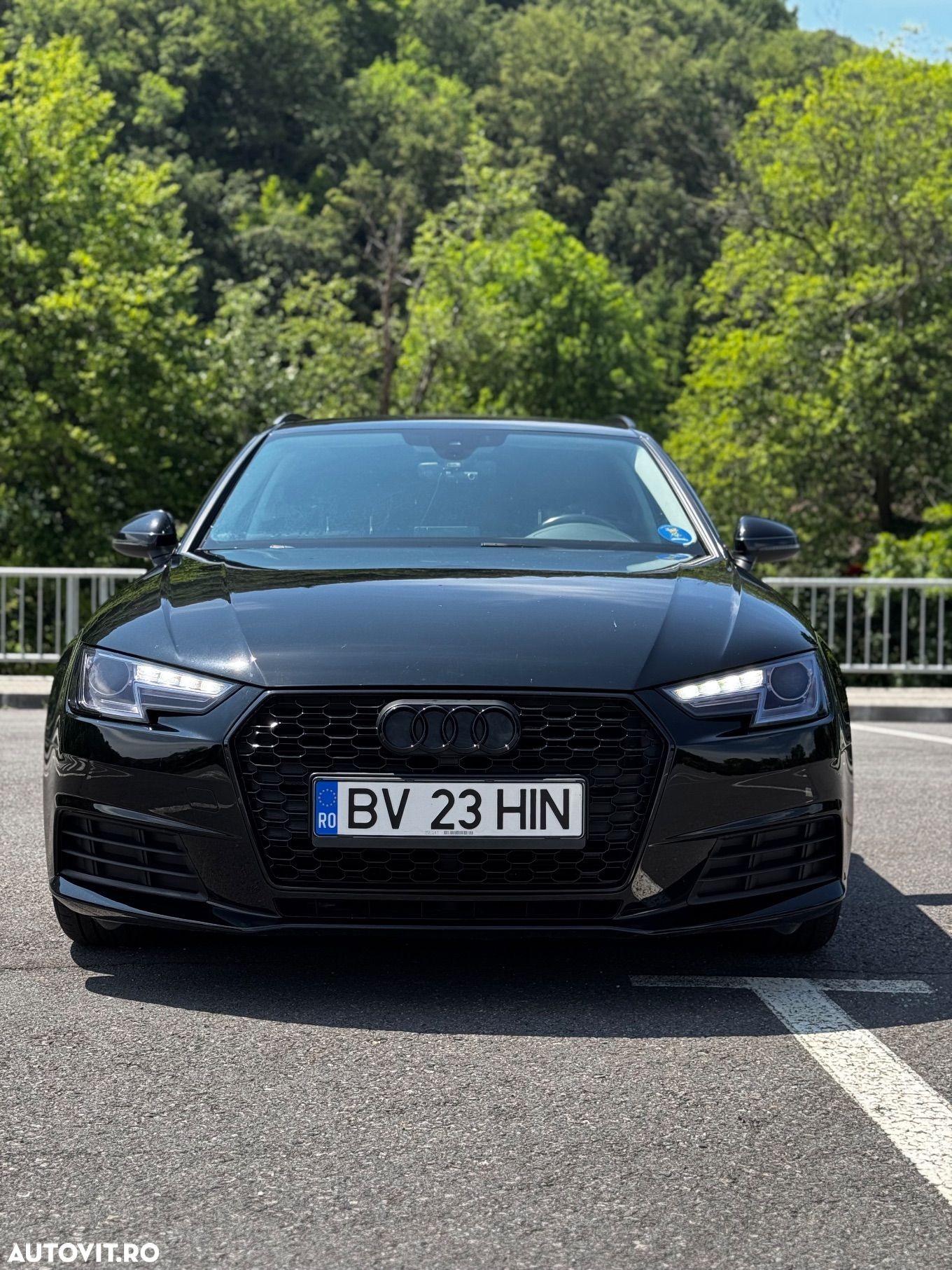 Audi A4 Avant 2.0 TDI S tronic - 1