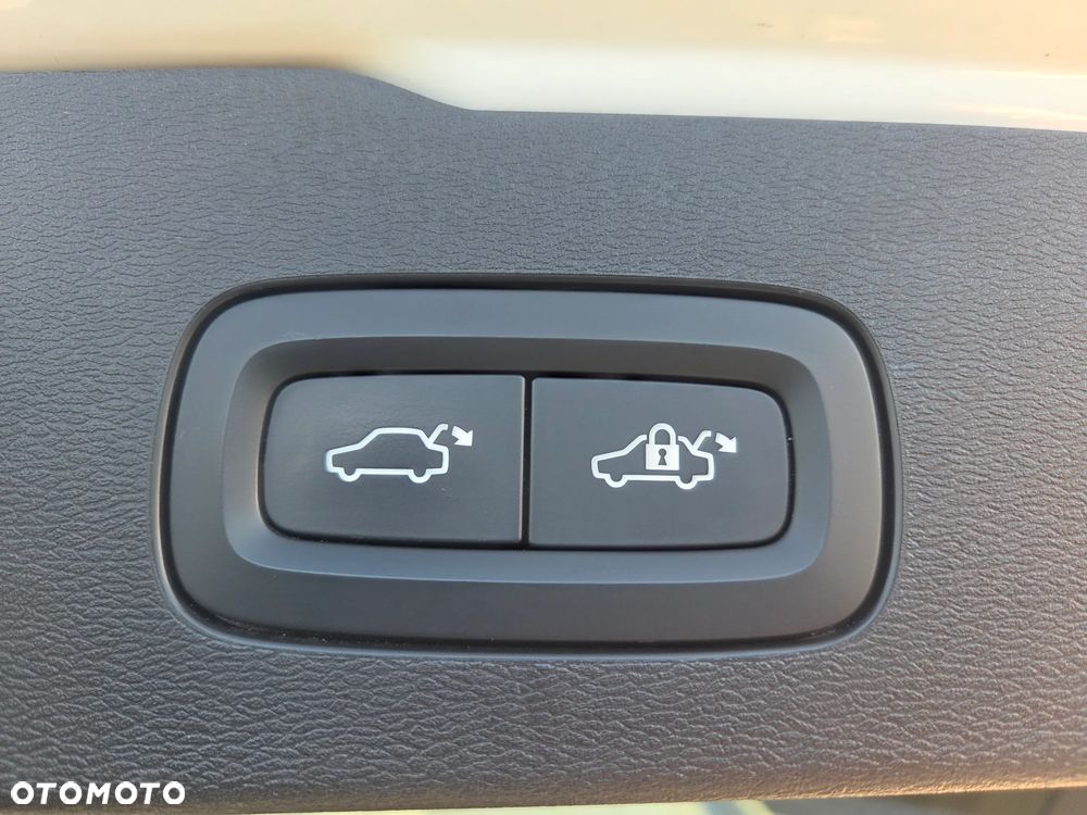 Volvo V60 Cross Country B4 D AWD Geartronic - 27