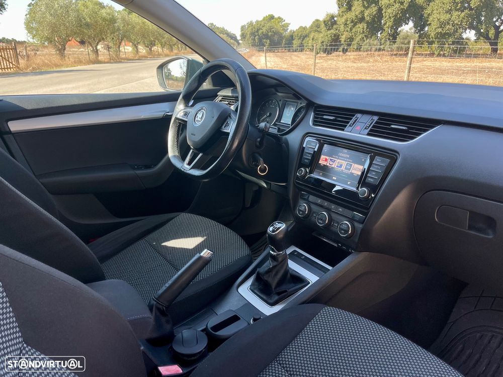 Skoda Octavia Break 1.6 TDi Ambition - 17