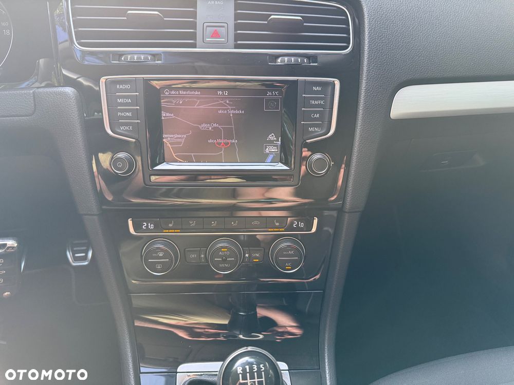Volkswagen Golf 2.0 BlueTDI Cup - 18