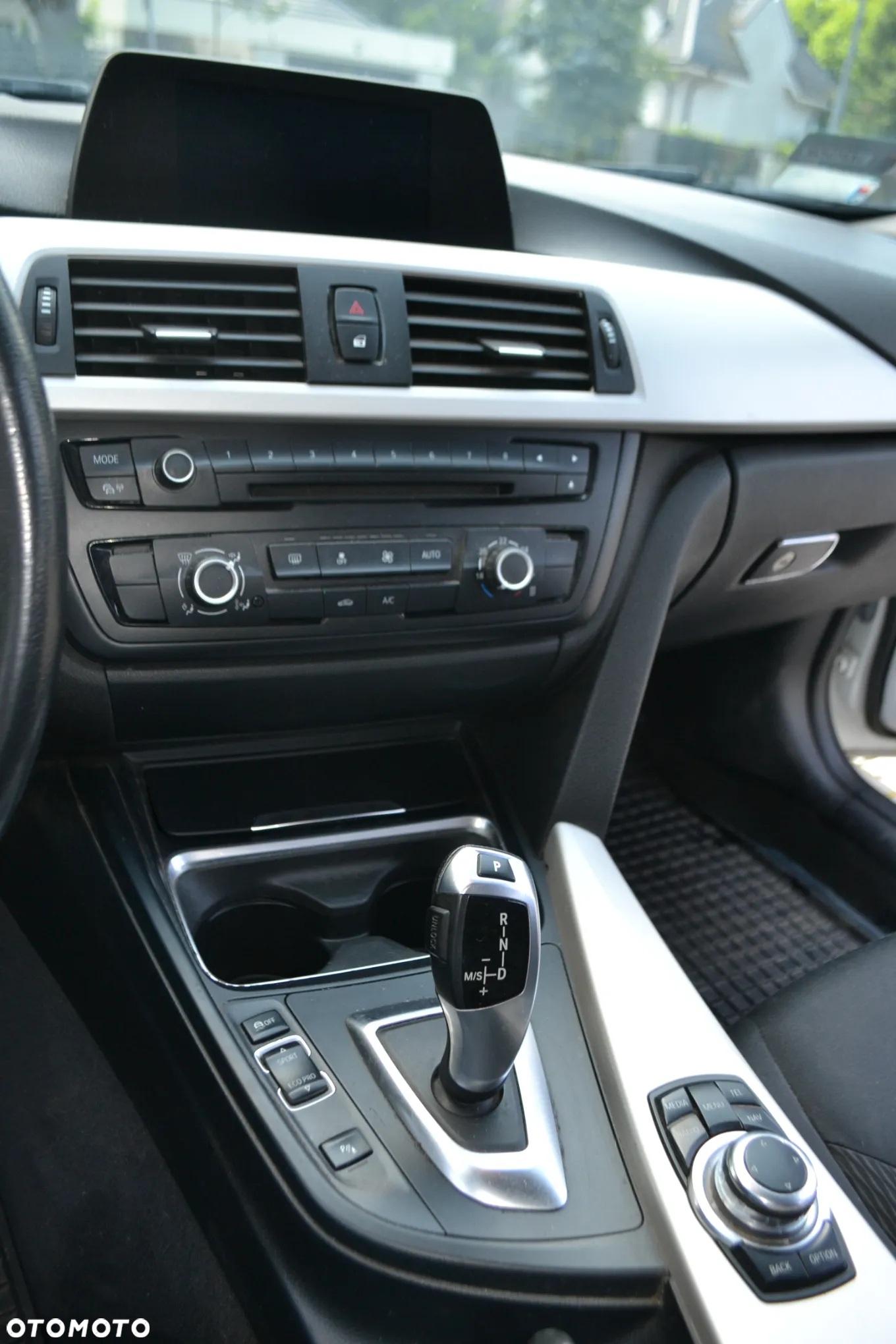 BMW Seria 3 - 32