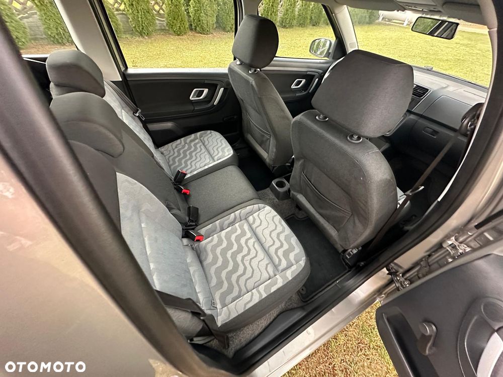Skoda Roomster - 16