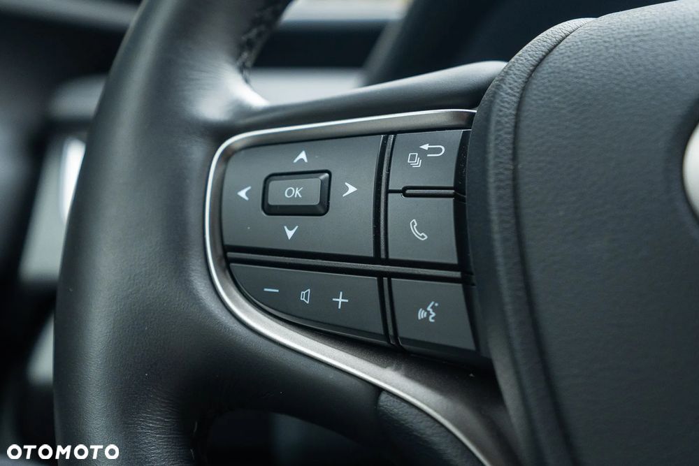 Lexus UX 250h GPF F Sport AWD - 28