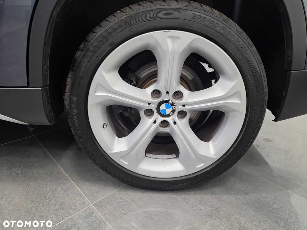 BMW X1 sDrive18d xLine - 22