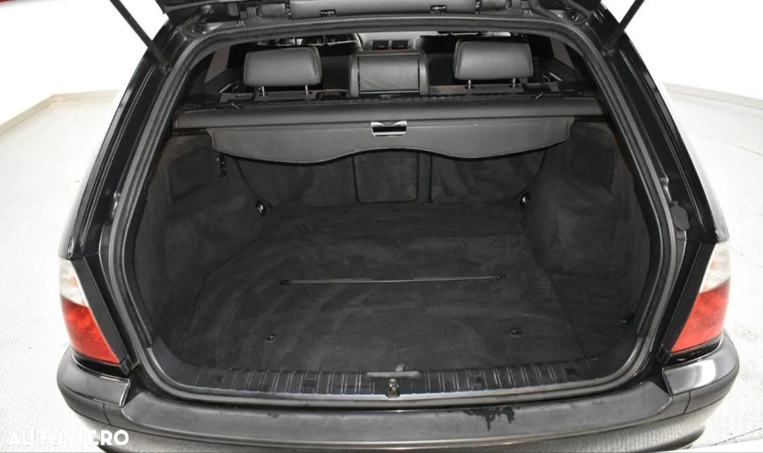 BMW Seria 3 320d DPF Touring Edition Fleet - 14