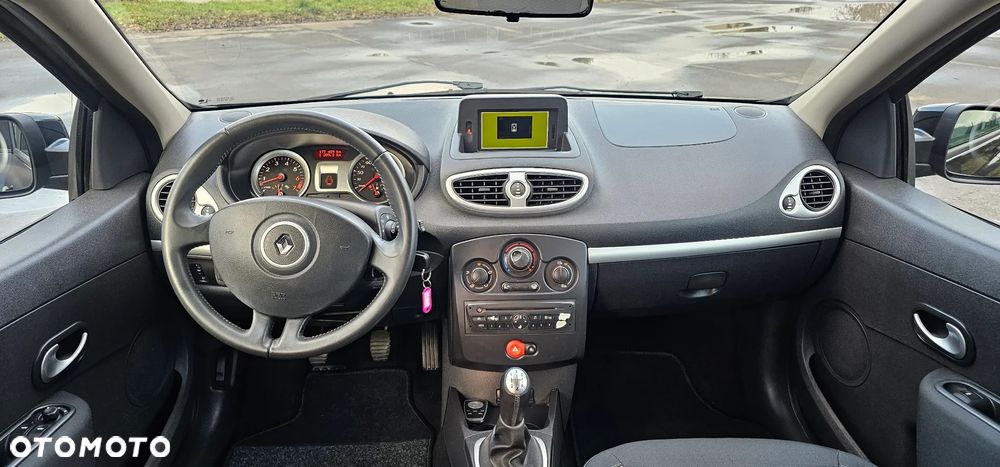 Renault Clio 1.2 16V 75 Dynamique - 19