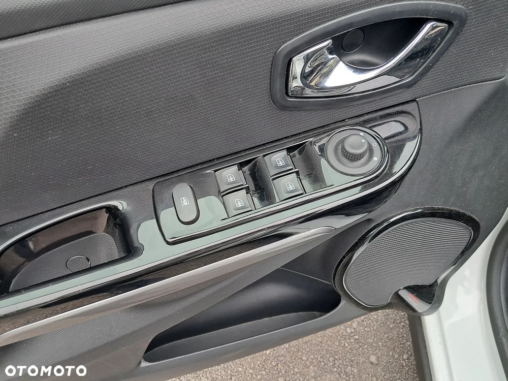 Renault Clio (Energy) TCe 90 Bose Edition - 13