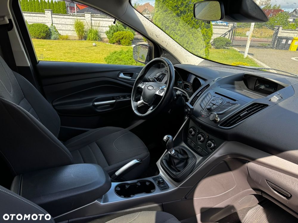 Ford Kuga 1.6 EcoBoost 2x4 Trend - 6