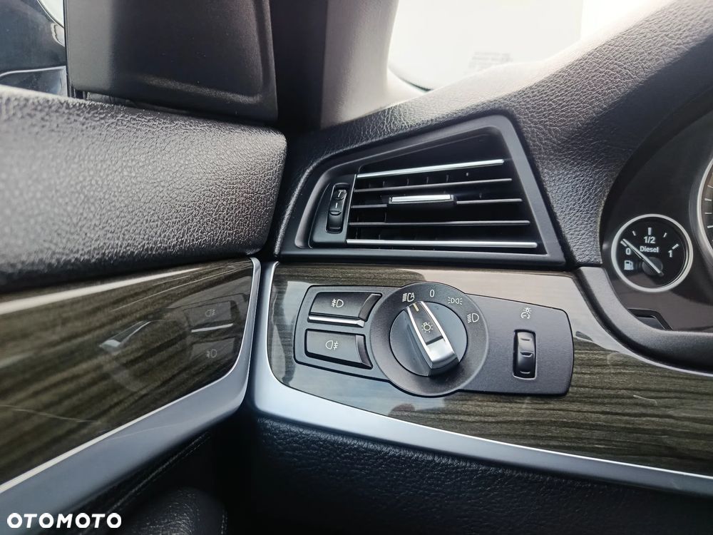 BMW Seria 5 520d xDrive Luxury Line - 25