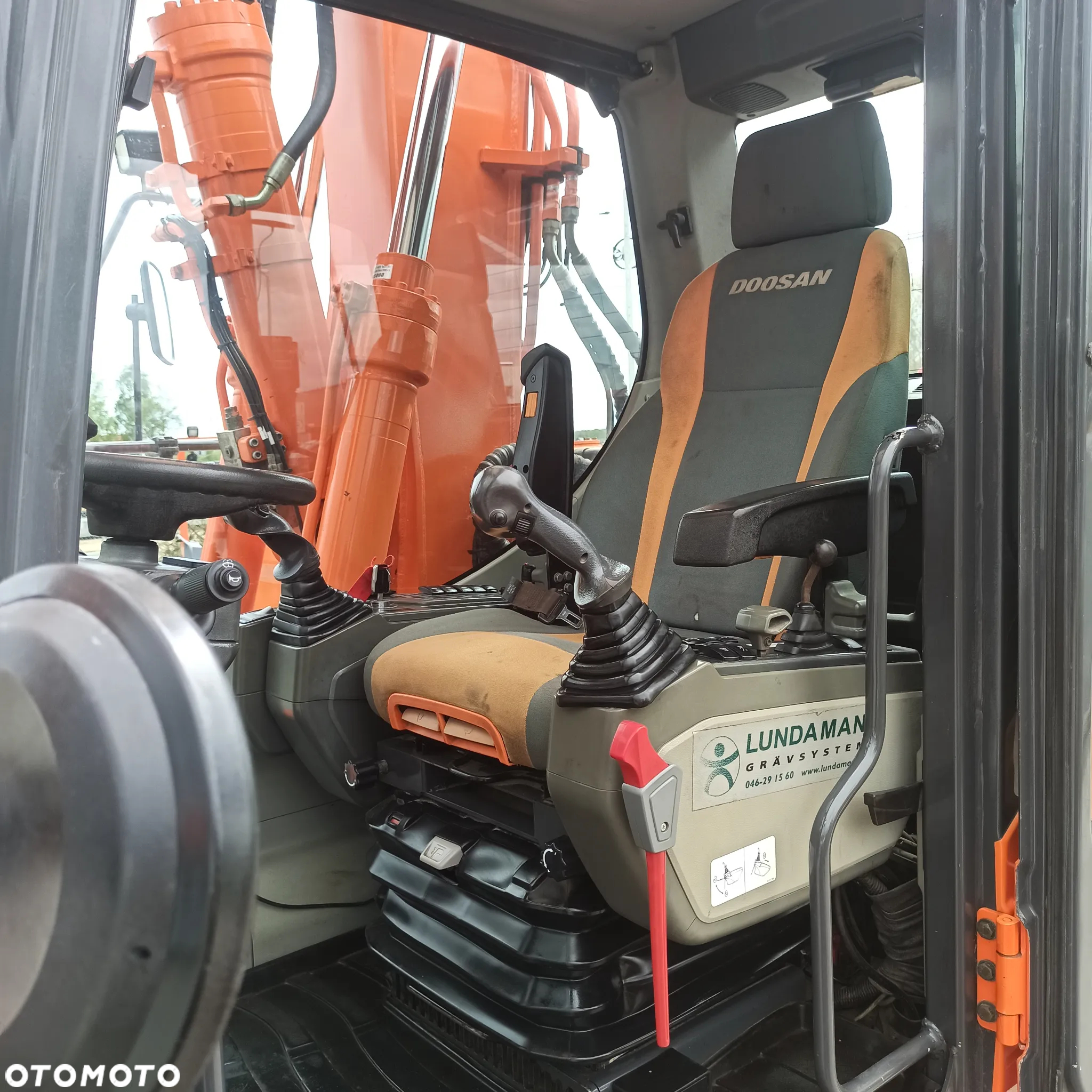 Doosan DX 140 W - 24