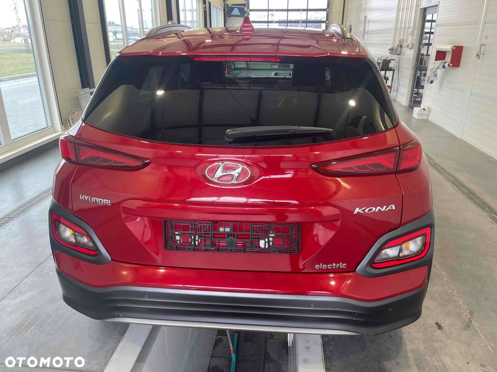 Hyundai Kona 39kWh Executive - 6
