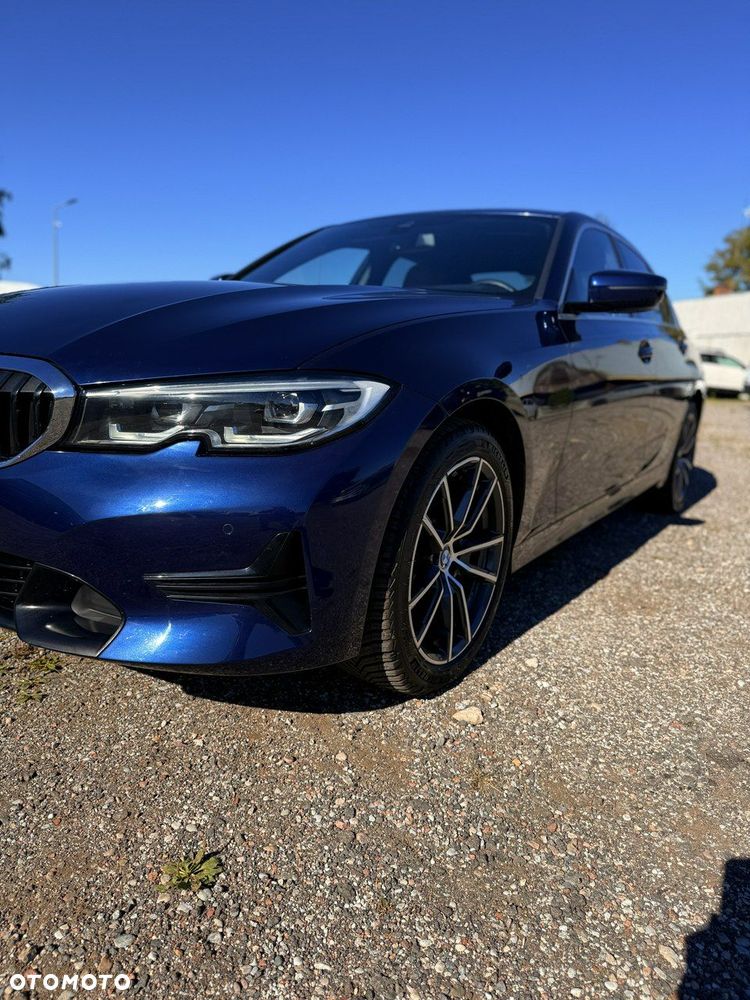 BMW Seria 3 330i xDrive - 10