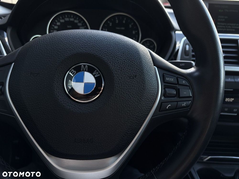 BMW 3GT 320i xDrive - 14