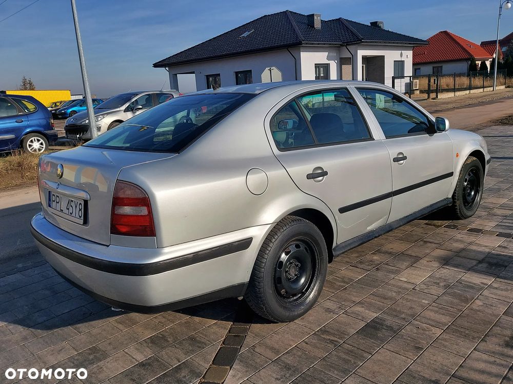 Skoda Octavia 2.0 GLX - 3