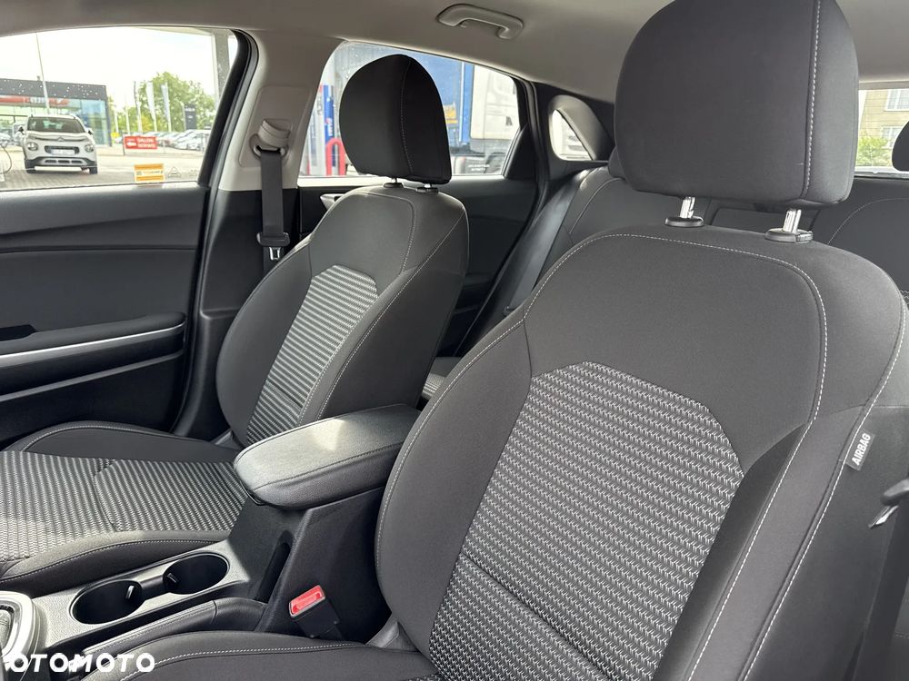 Kia Ceed 1.5 T-GDI M DCT - 11