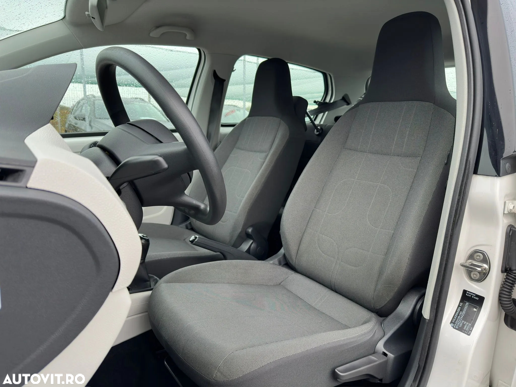 Volkswagen up! 1.0 White - 17