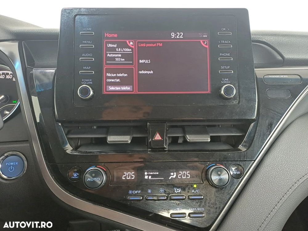 Toyota Camry 2.5 Hybrid Business - 13