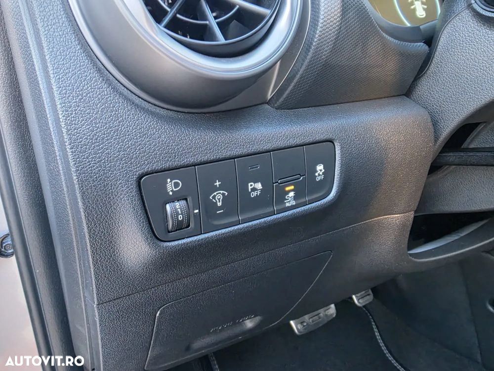 Hyundai KONA Business - 19