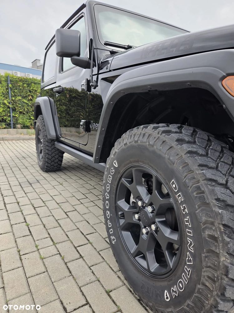Jeep Wrangler - 4
