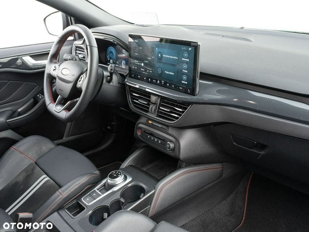 Ford Focus - 30