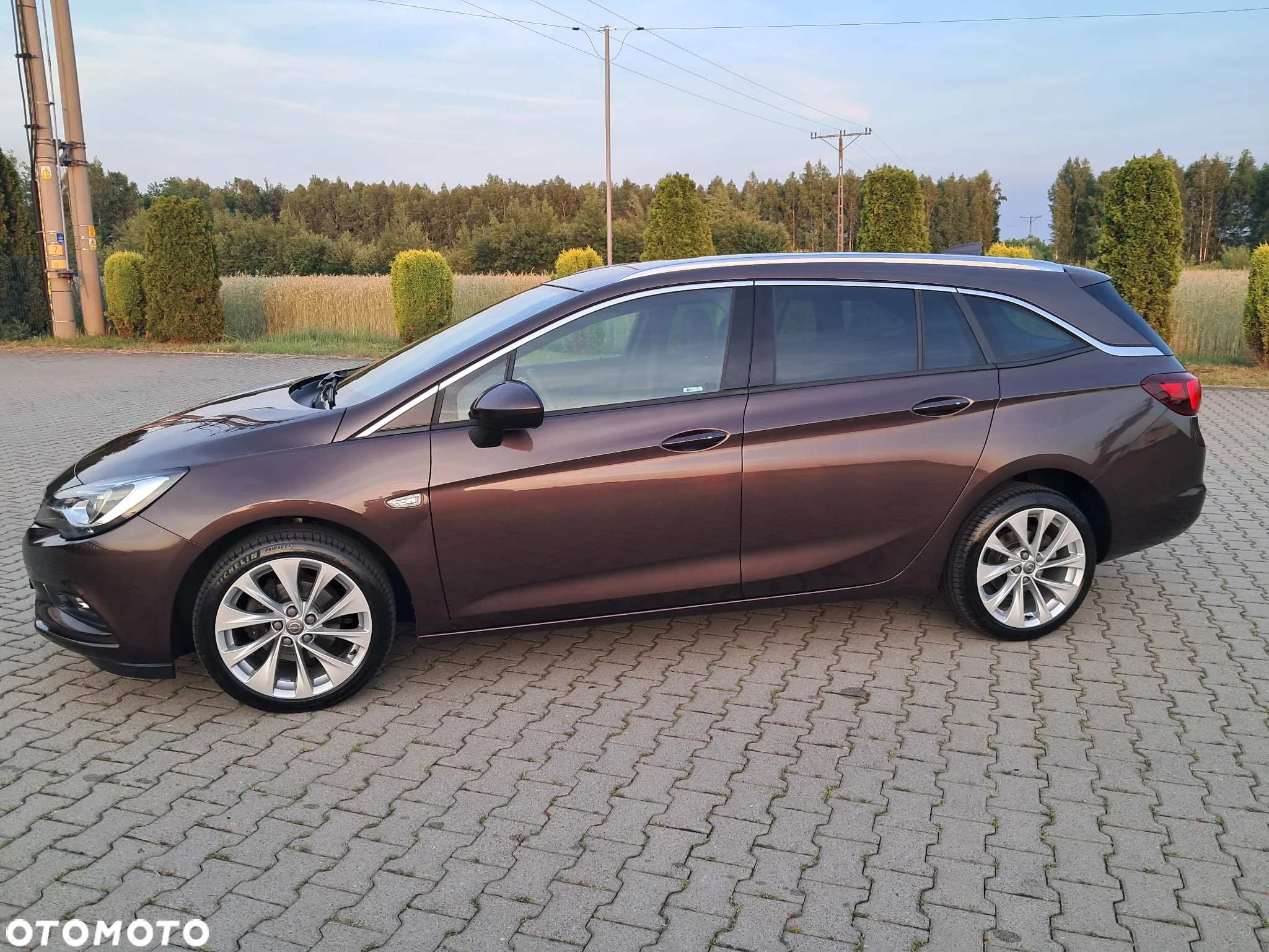 Opel Astra 1.4 Turbo Start/Stop Sports Tourer Innovation - 19