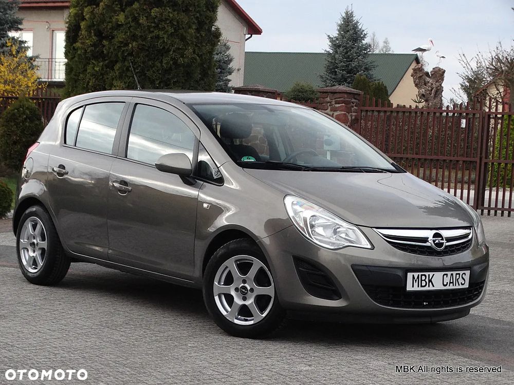 Opel Corsa 1.4 16V Cosmo - 13