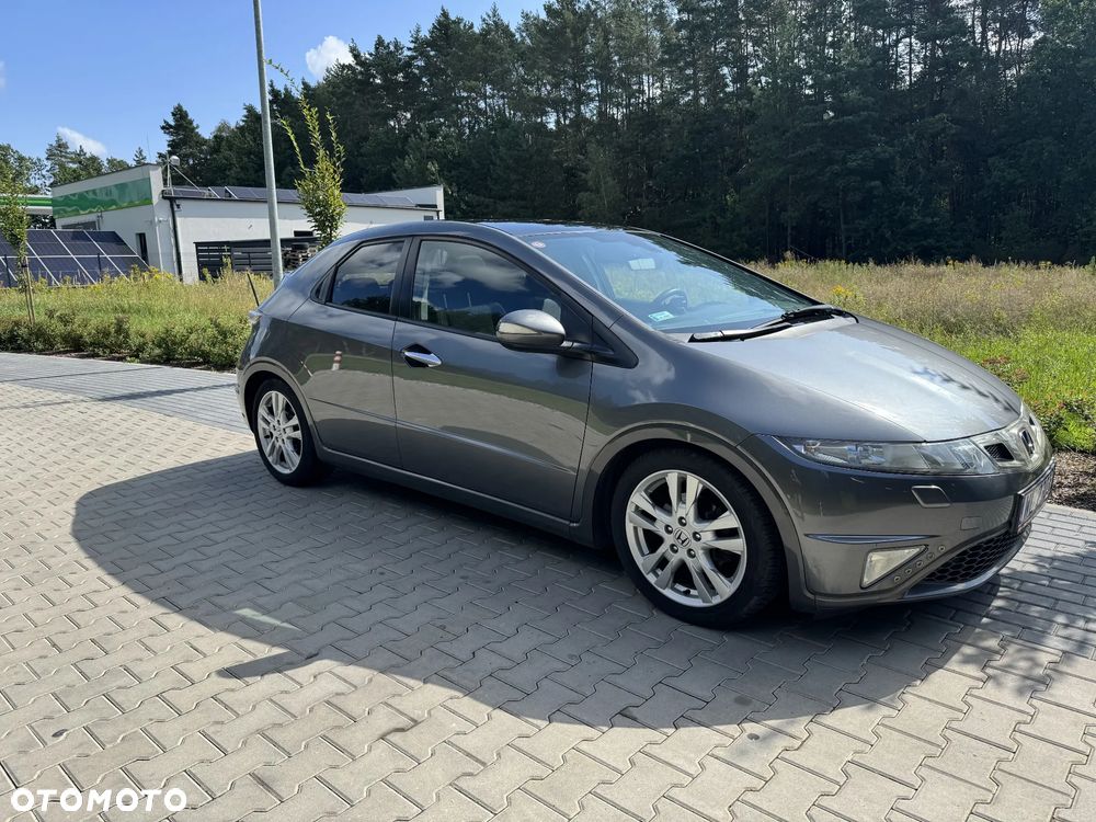 Honda Civic 1.8 Executive - 23