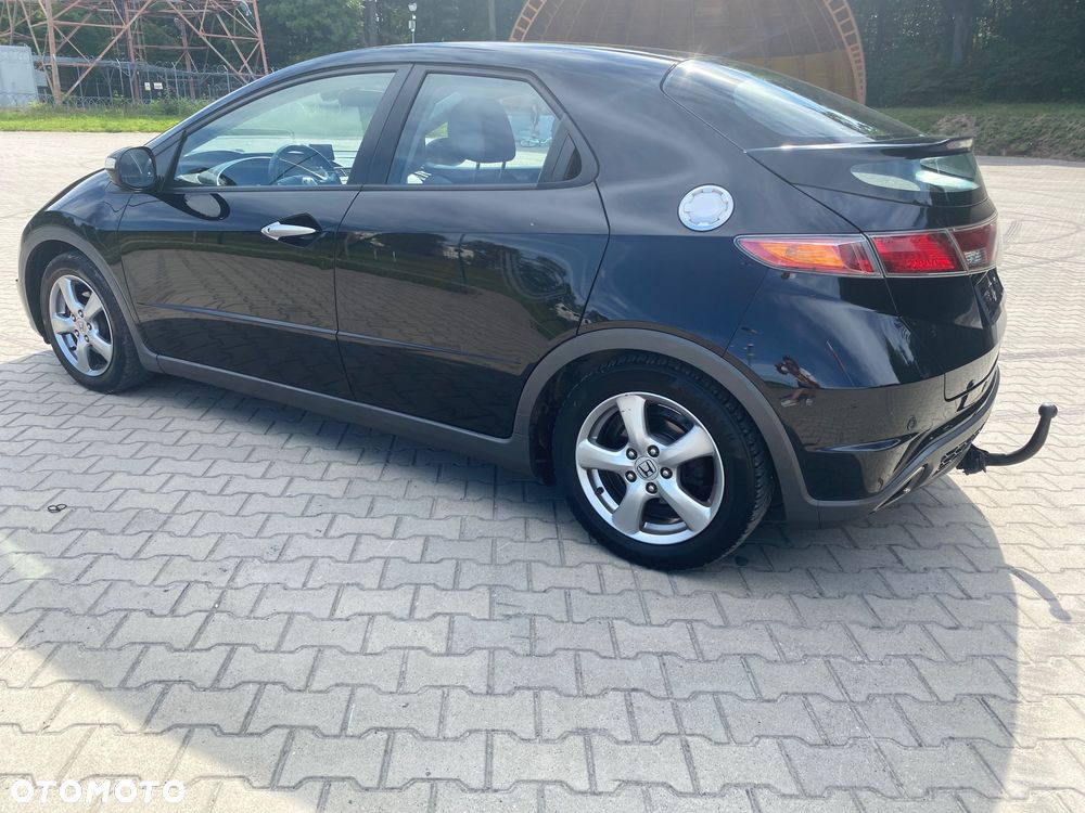 Honda Civic 1.8 Comfort - 14