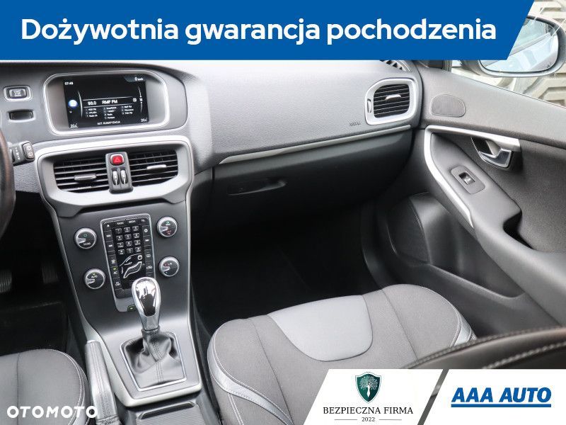 Volvo V40 - 10
