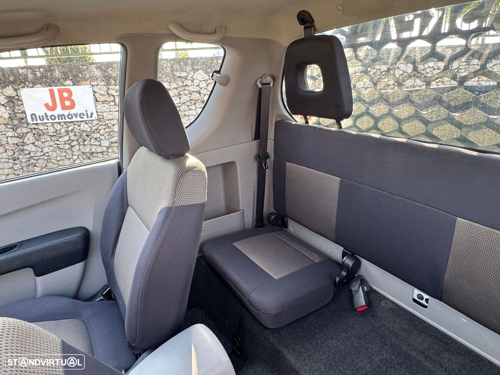 Mitsubishi L200 2.5 DI-D Club Invite 3L 4WD - 11