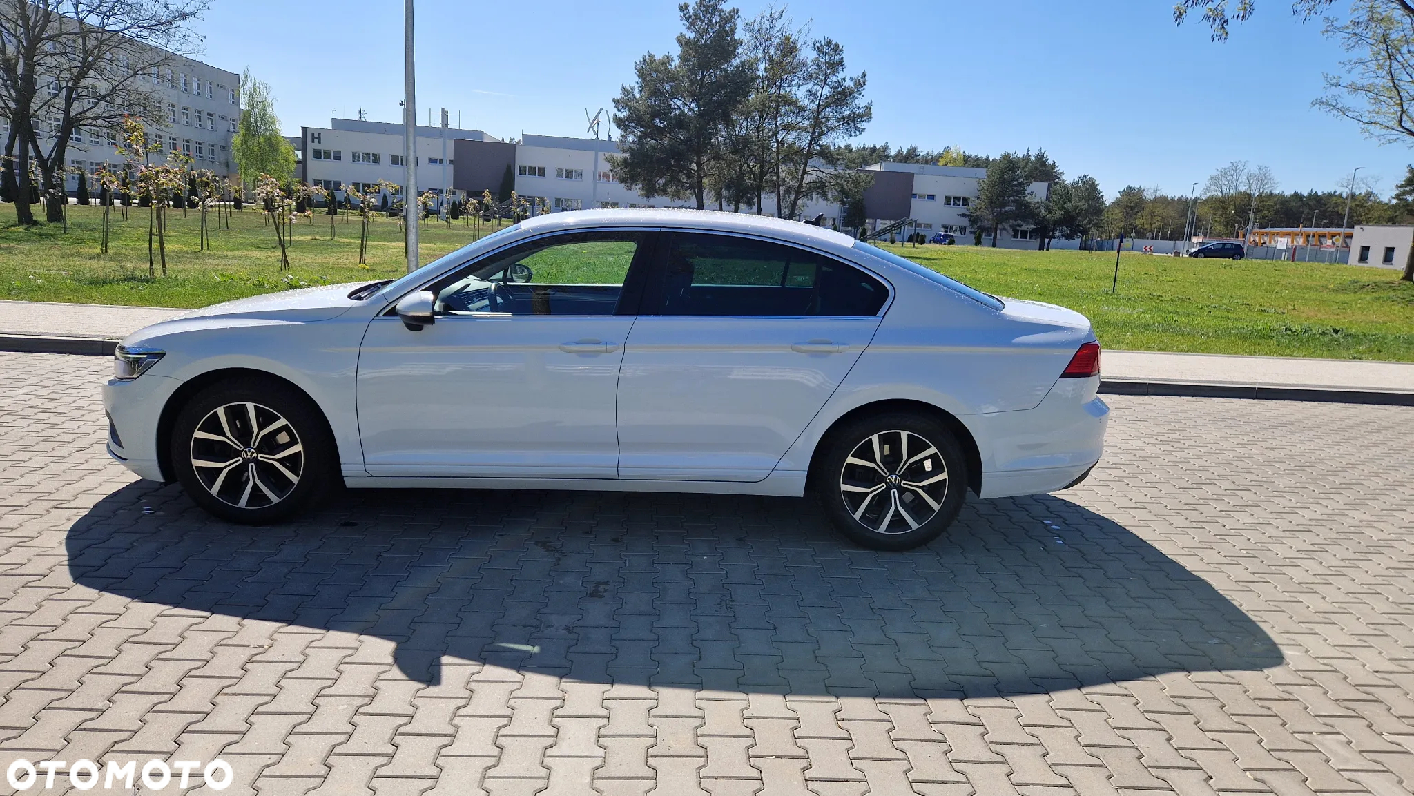 Volkswagen Passat 2.0 TDI EVO Elegance DSG - 8