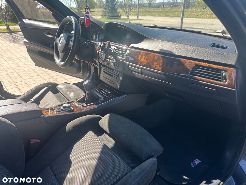 BMW Seria 3 325xi - 21