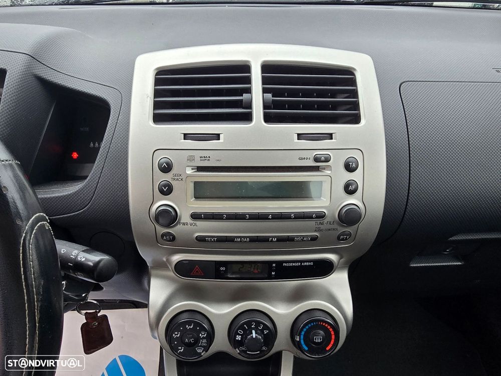 Toyota Urban Cruiser 1.33 VVT-i High Pack - 23