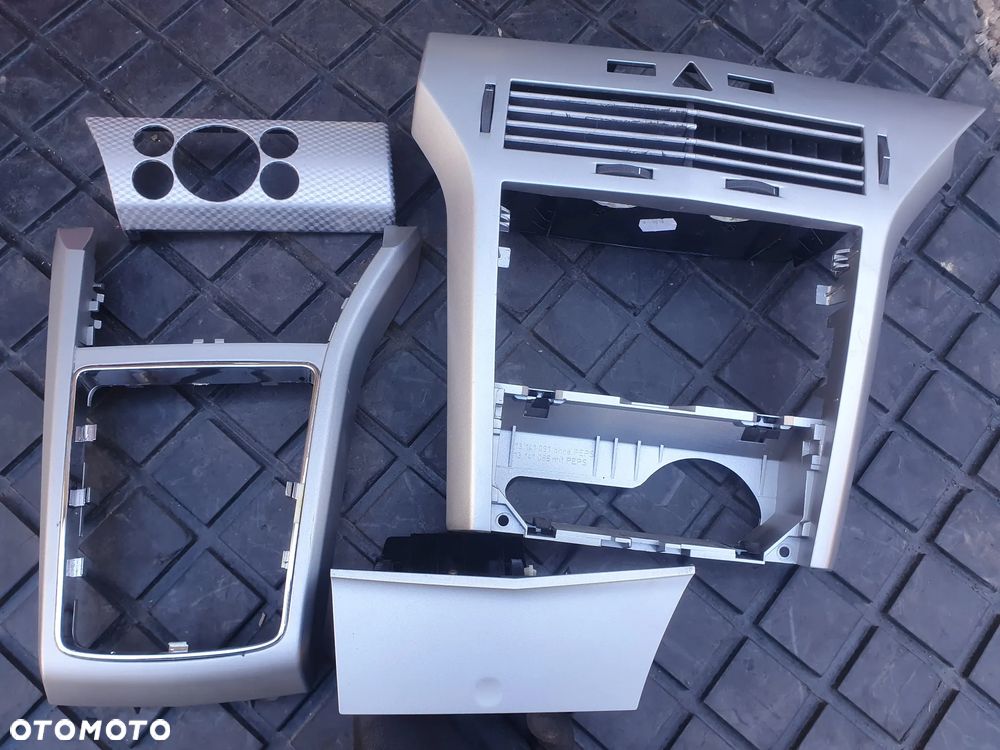 OPEL ASTRA H PANEL KONSOLI RAMKA EUROPA KOMPLET - 1