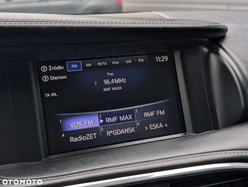 Infiniti Q30 1.6t Premium City Black - 25