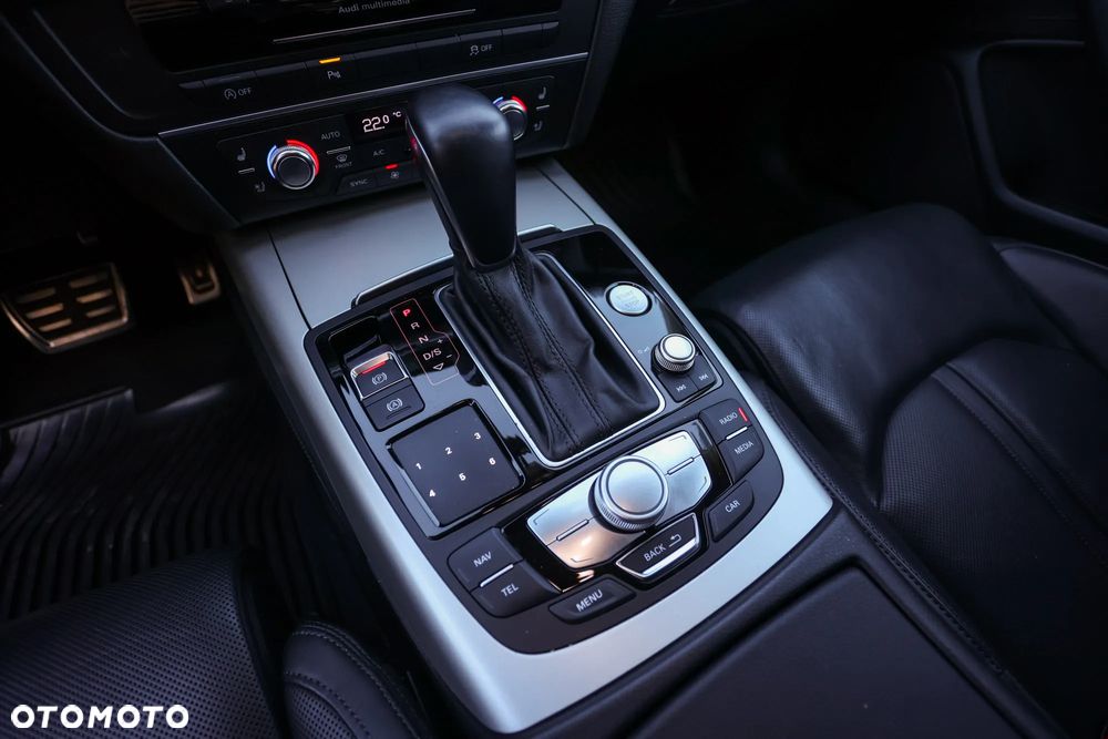 Audi A6 Avant 2.0 TDI Ultra DPF S tronic - 32