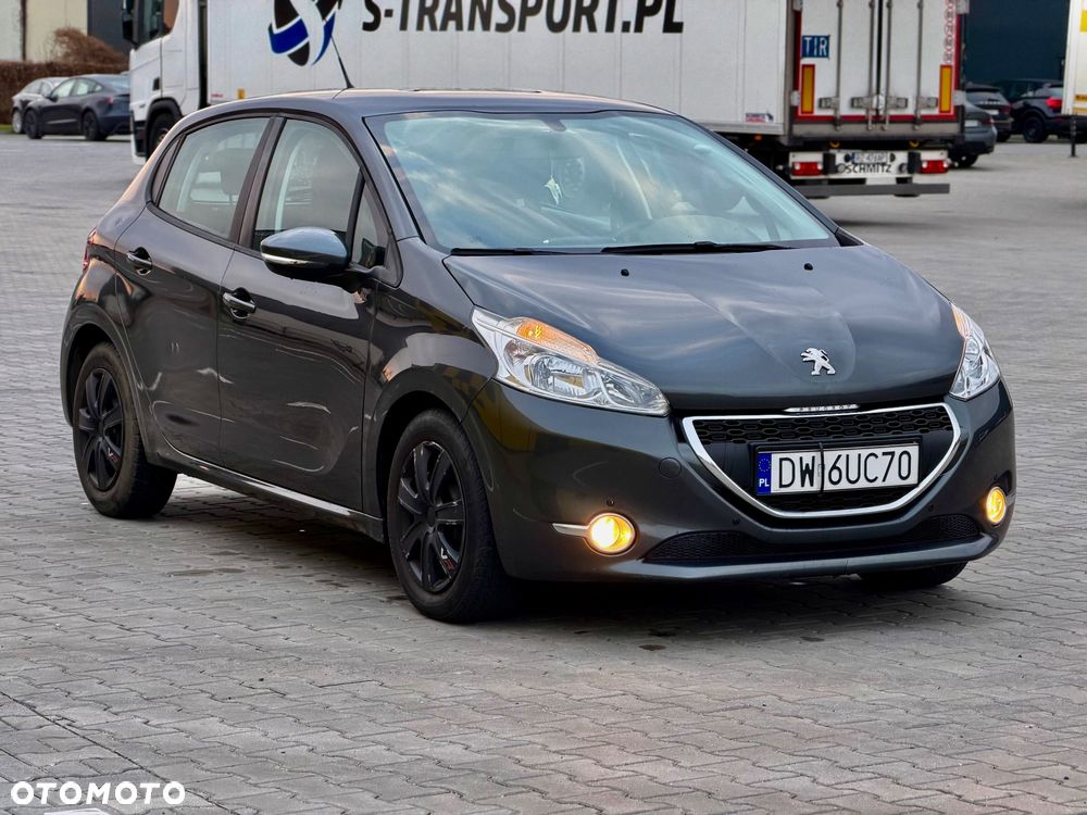 Peugeot 208 1.6 e-HDi Allure STT - 2