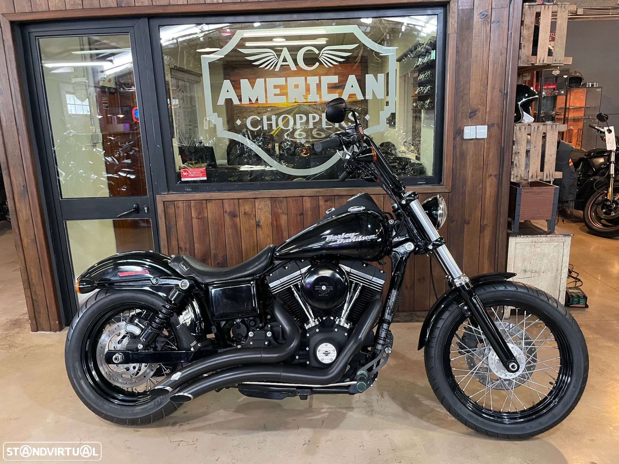 Harley-Davidson Dyna Street Bob 103ci - 1