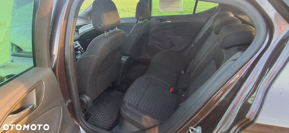 Opel Astra 1.4 T Dynamic - 7