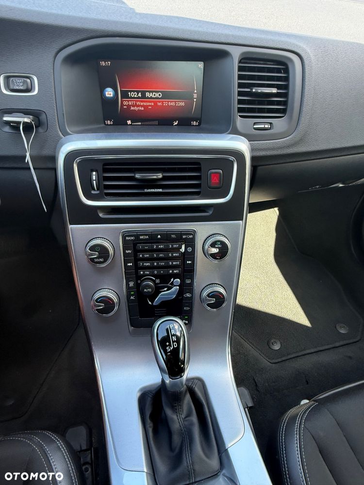 Volvo V60 T2 Geartronic Kinetic - 13