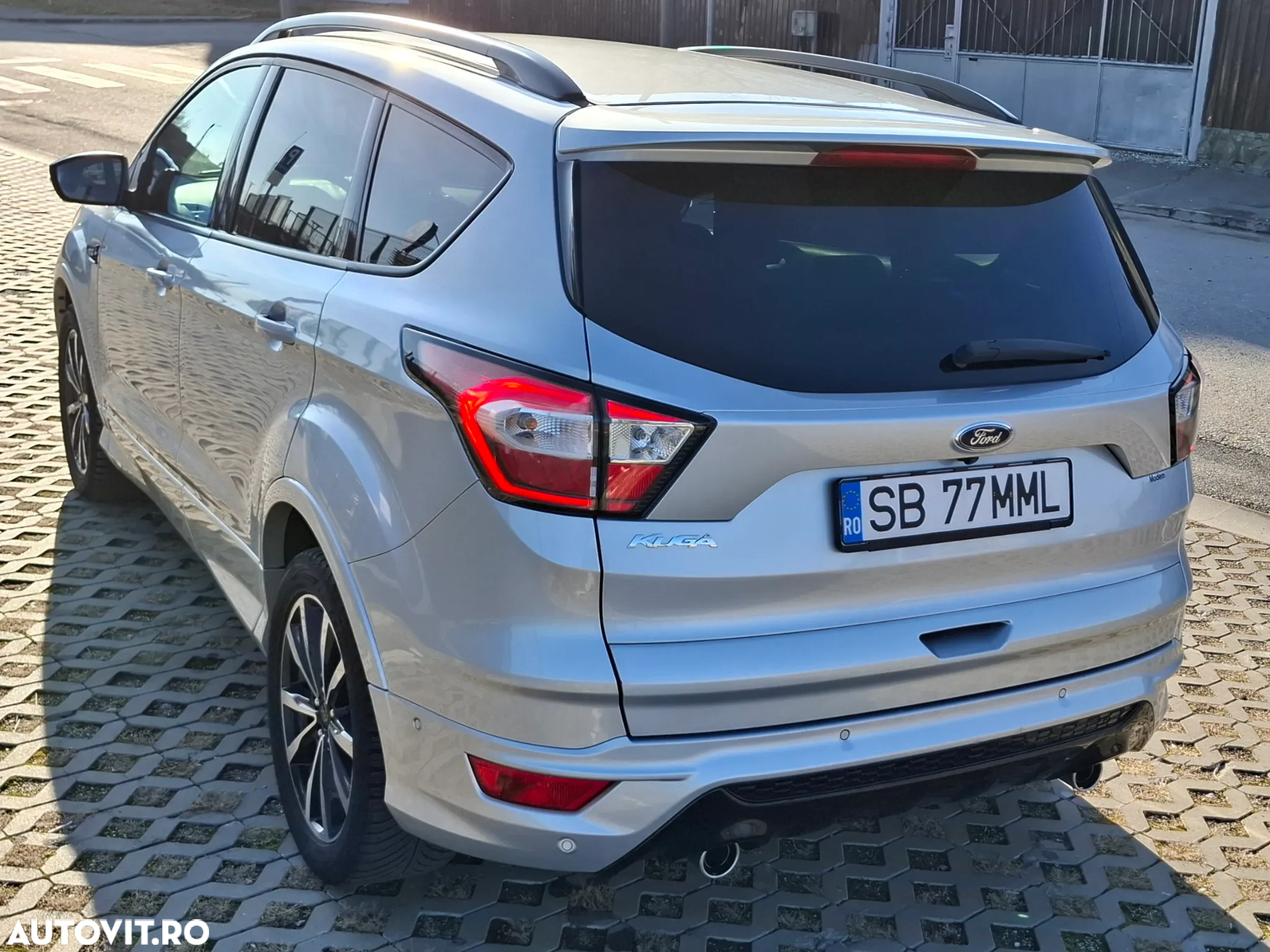 Ford Kuga 1.5 EcoBoost 2WD Trend - 5